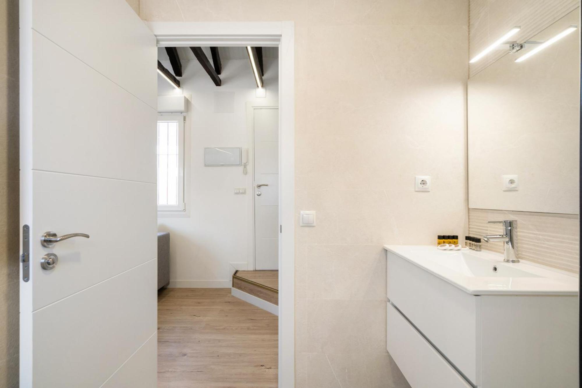 Apartamentos En La Avda De La Albufera Alquiler Temporal 马德里 外观 照片